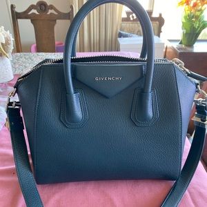 Givenchy Small Antigona Sugarcoat Goatskin